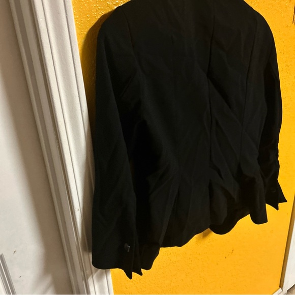 Tahari Black Blazer - Picture 4 of 7